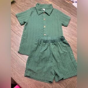 SHEIN 2pcs Young Boy Casual Cotton Short Sleeve Shirt And Shorts Set 5Y